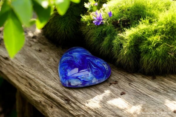 CVU3018 | Glazen urn gepersonaliseerd met crematie-as vast in glas