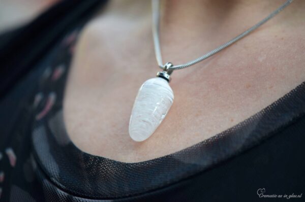 DSH4015 | Ladies necklace with cremation ashes or hairs - Image 3