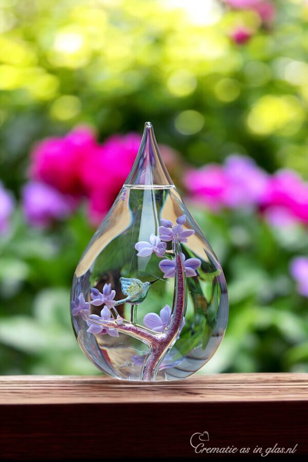 GU2021 | Tropfenurne mit Orchideen und Kolibri – Bild 2