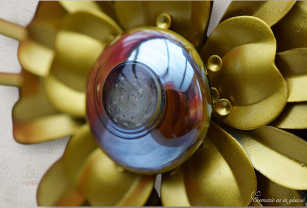 CVU3022 | Glass urn personalized with cremation ashes fixed in glass - Image 3