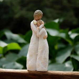 Willow Tree figurine Close to Me – moeder en dochter in innige omhelzing