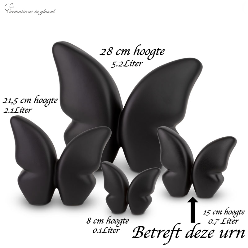 Set van zwarte keramische vlinder urnen .Geschikt voor crematie-as.